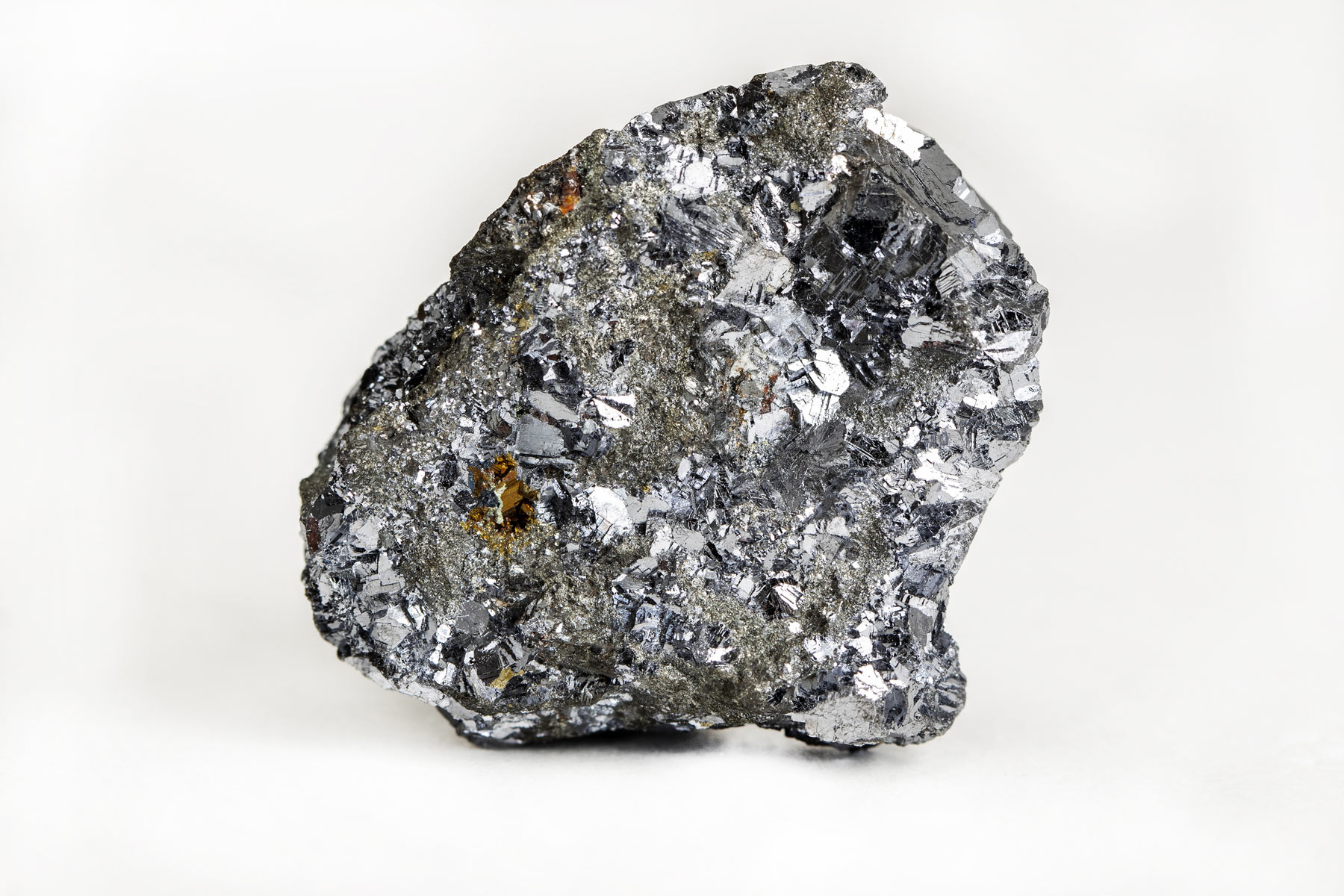 https://romaktrading.com/products/minerals/chromite-cr