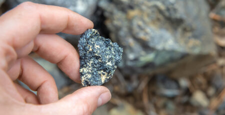 https://romaktrading.com/products/minerals/chromite-cr